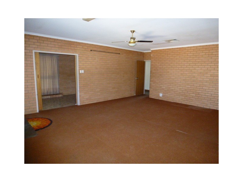 3 Essex Street, Burra SA 5417