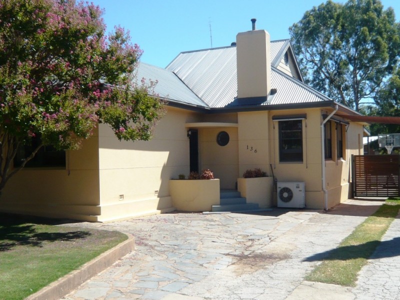 136 Main North Road, Clare SA 5453