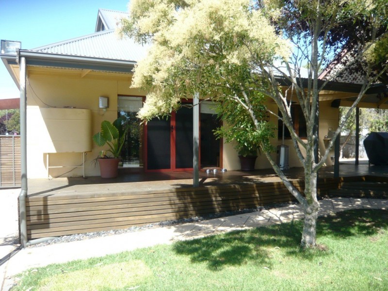 136 Main North Road, Clare SA 5453