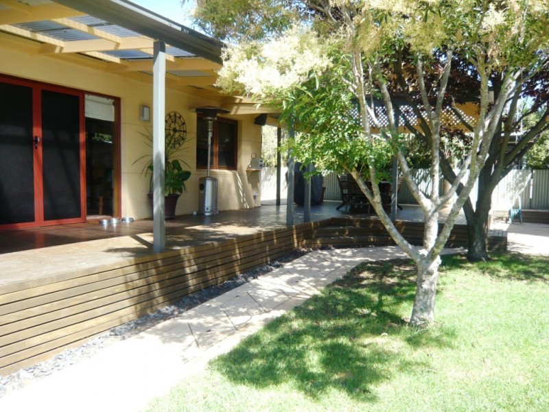 136 Main North Road, Clare SA 5453