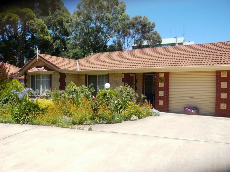 4/2 Daly Street, Clare SA 5453