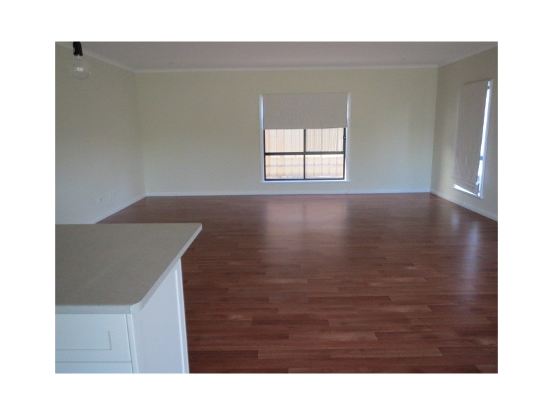 5 West Street, Clare SA 5453