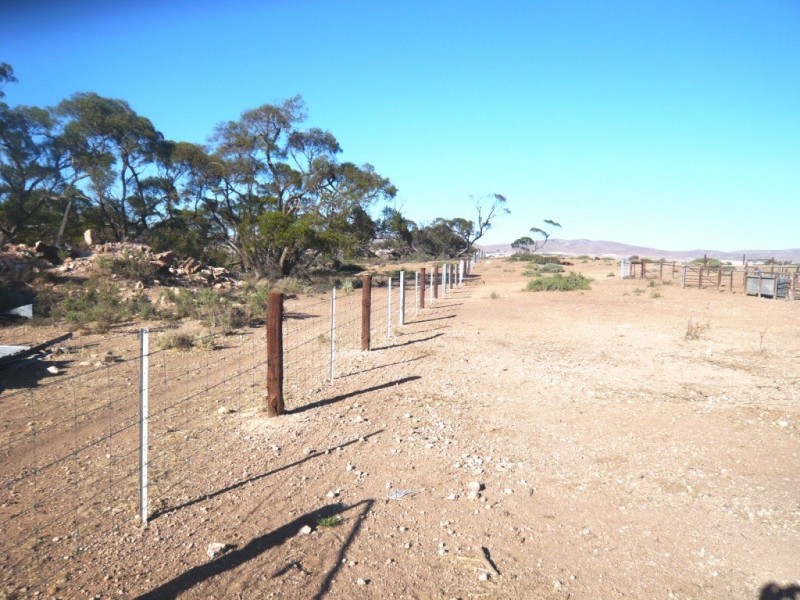 - “Duttons Trough East”, Burra SA 5417