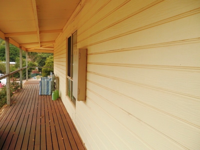 4 Edward Street, Clare SA 5453