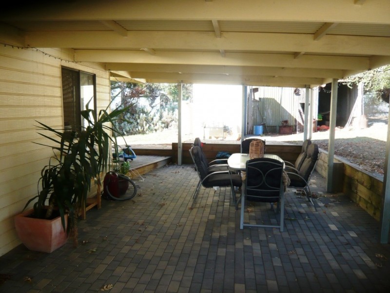 4 Edward Street, Clare SA 5453