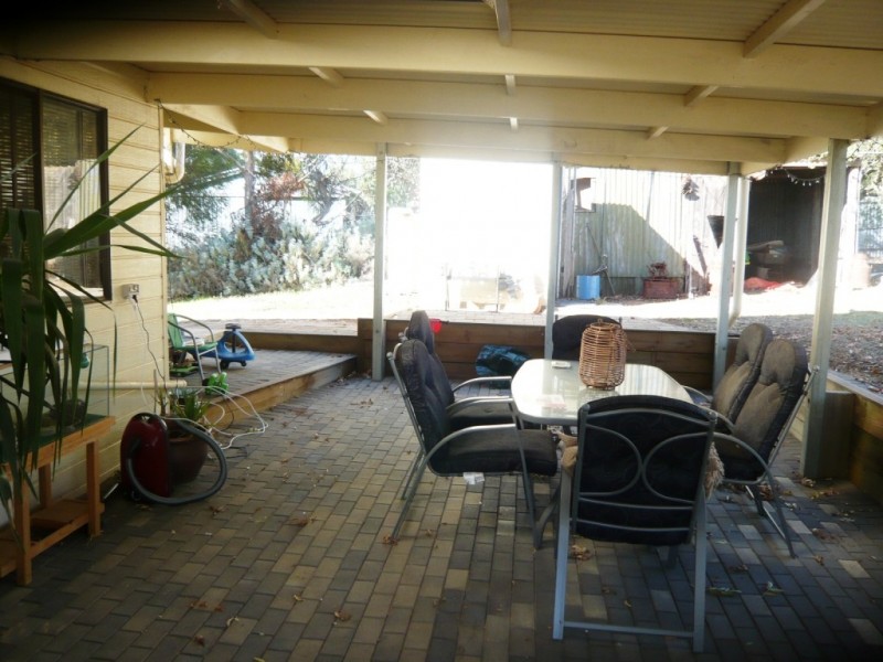 4 Edward Street, Clare SA 5453