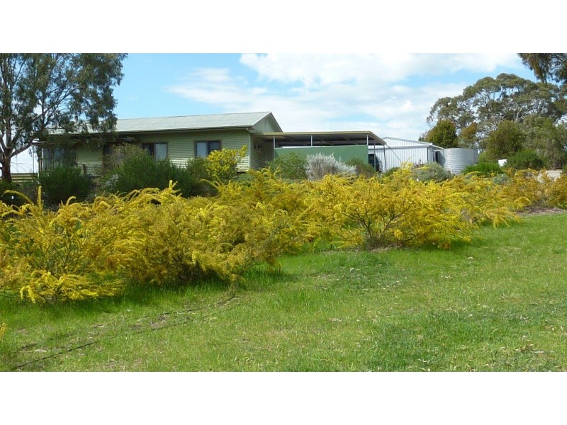 150 Basham Road, Clare SA 5453