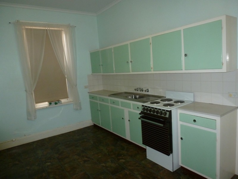 13 CHAPEL STREET, Burra SA 5417