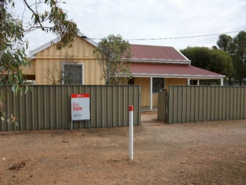 2 Heysen Street, Hawker SA 5434