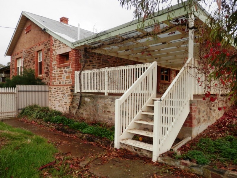 1 Lelante Street, Burra SA 5417