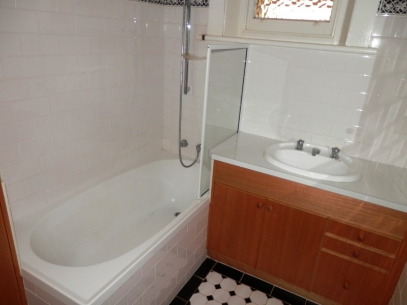 1 Lelante Street, Burra SA 5417