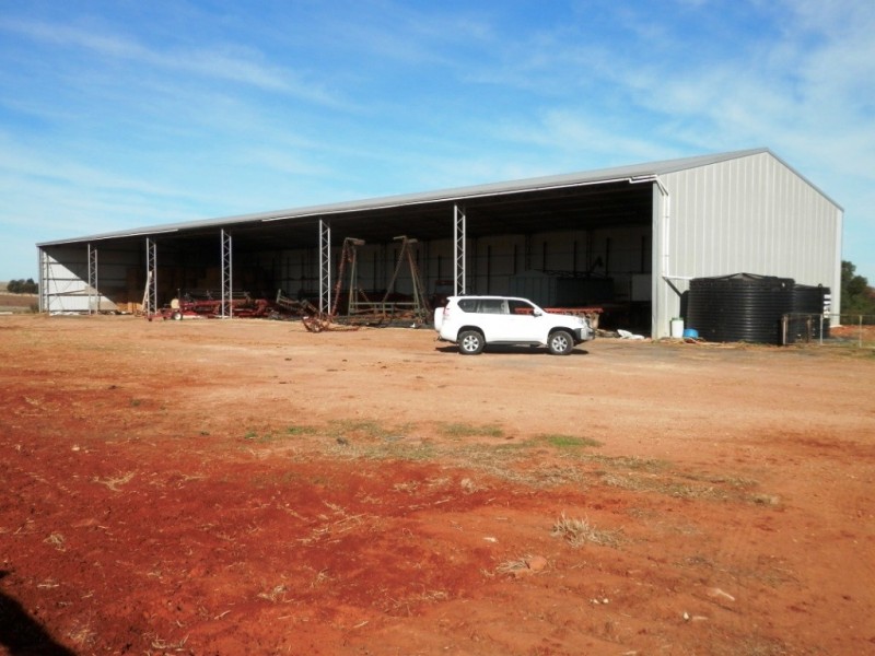 * 443.22ha Willawarra 1095.5acs, Manoora SA 5414