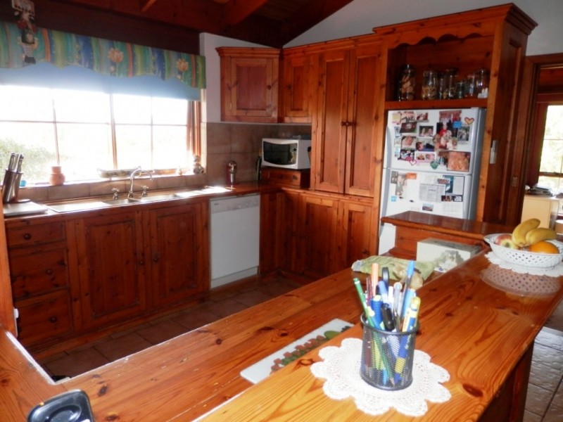 * 443.22ha Willawarra 1095.5acs, Manoora SA 5414