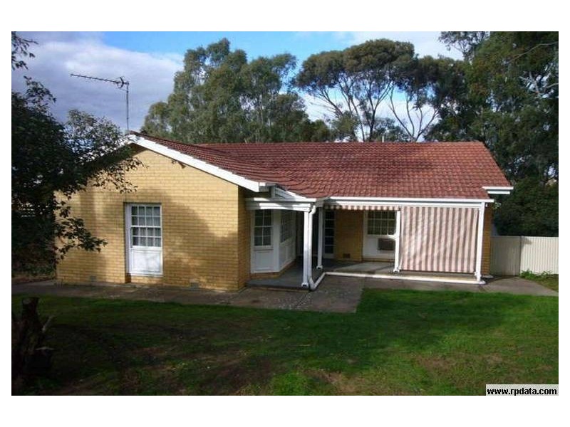 2 Pollock Crescent, Clare SA 5453