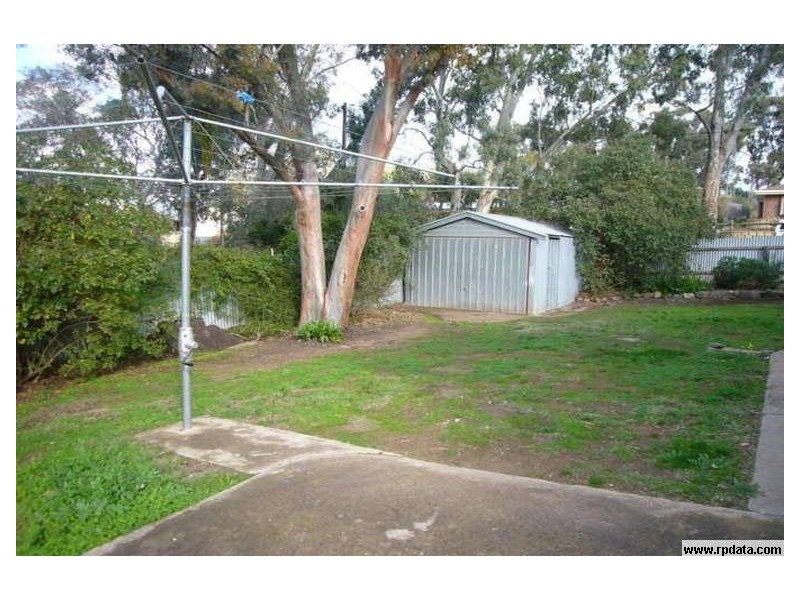 2 Pollock Crescent, Clare SA 5453