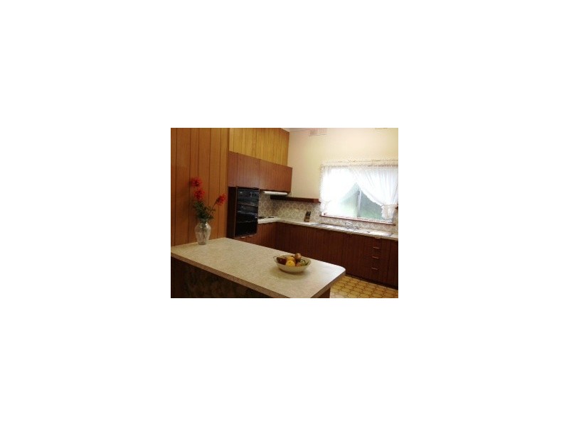 * “Willow Glen”, Manoora SA 5414