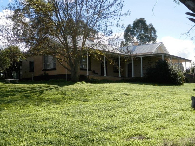 * “Willow Glen”, Manoora SA 5414