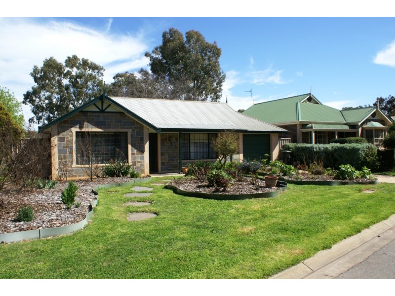 3 McKinnon Park, Clare SA 5453