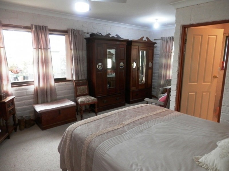 16 Hartley Road, Clare SA 5453