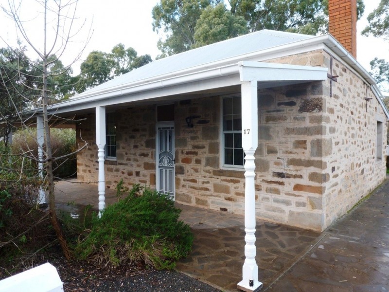 17a Jonathon Street, Clare SA 5453