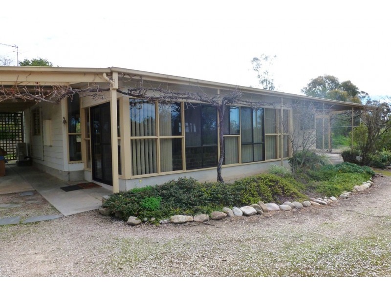 4 NORTH STREET, Auburn SA 5451