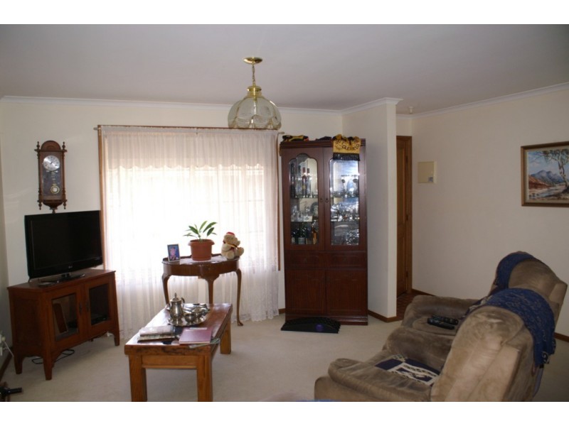 Unit 1 2 Daly Court, Clare SA 5453