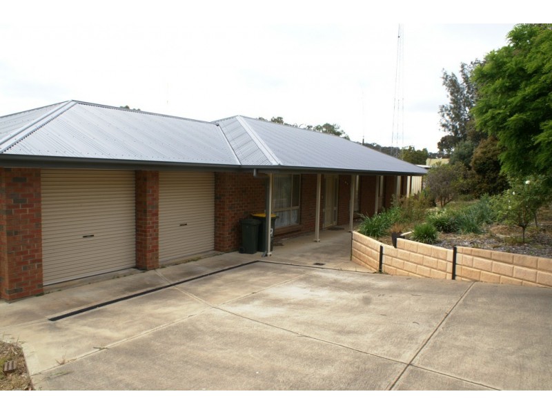 9 Houghton Street, Clare SA 5453