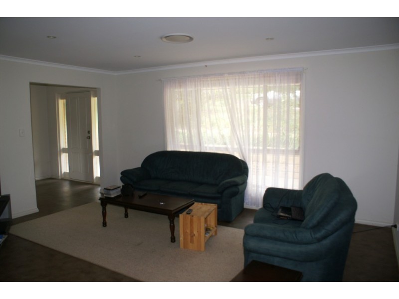 9 Houghton Street, Clare SA 5453