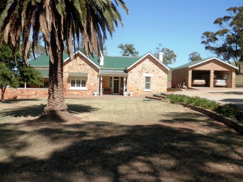 * 342.74ha Holm Hill 847acs, Manoora SA 5414