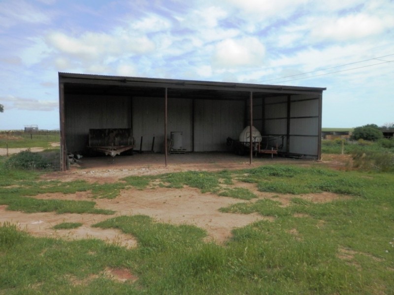 * 332.09ha Jones  Rockwood 820.76acs, Moonta SA 5558