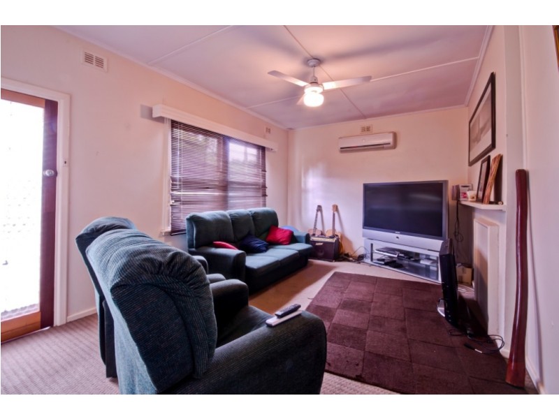 15 Kelly Street, Clare SA 5453