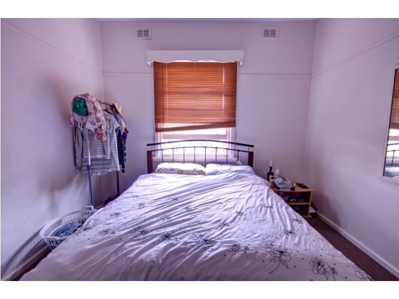 15 Kelly Street, Clare SA 5453