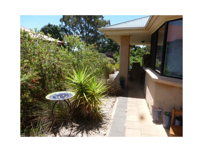 2 BINDARRAH LANE, Clare SA 5453