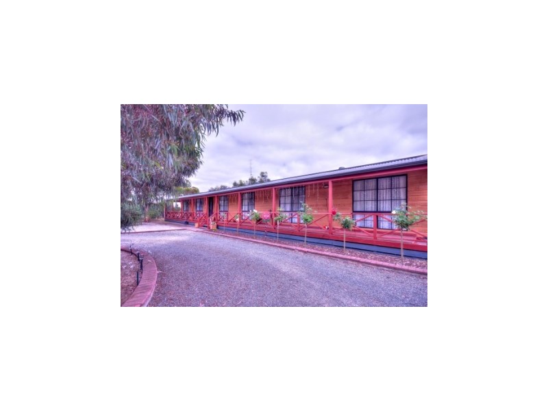 17 Moore Street, Blyth SA 5462