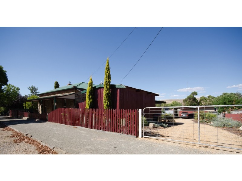 19 Queen Street, Burra SA 5417