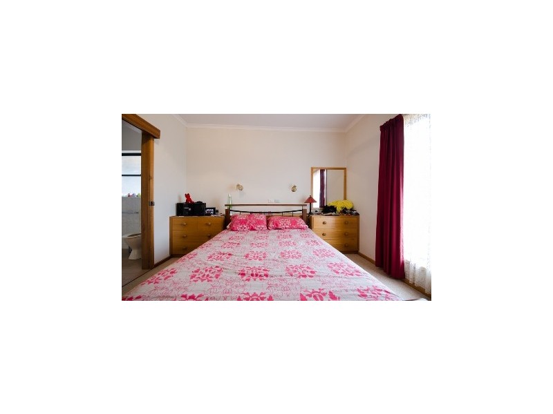 9 South Street, Auburn SA 5451