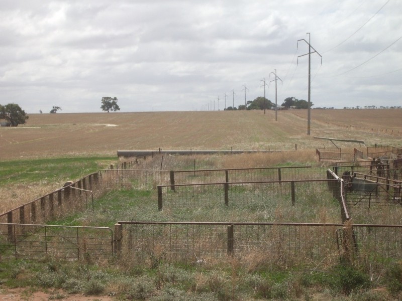 - Flett Road, Roseworthy SA 5371