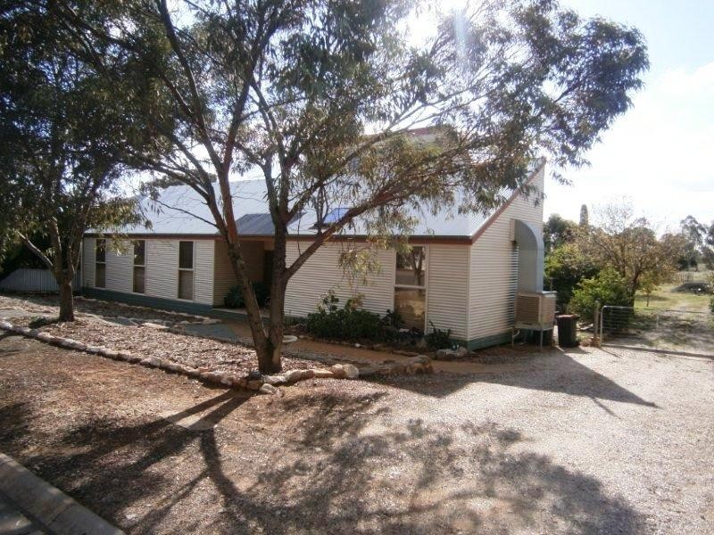 45 Gloucester Road, Jamestown SA 5491