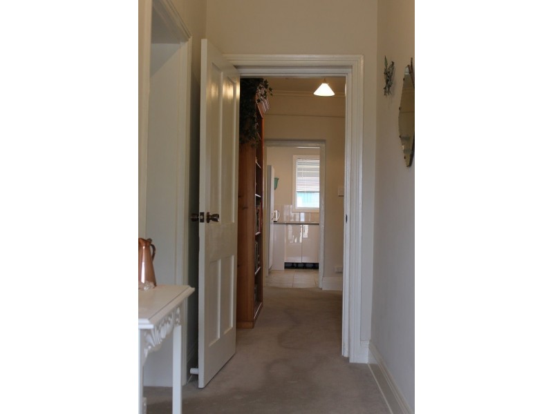 10 Masters Street, Riverton SA 5412