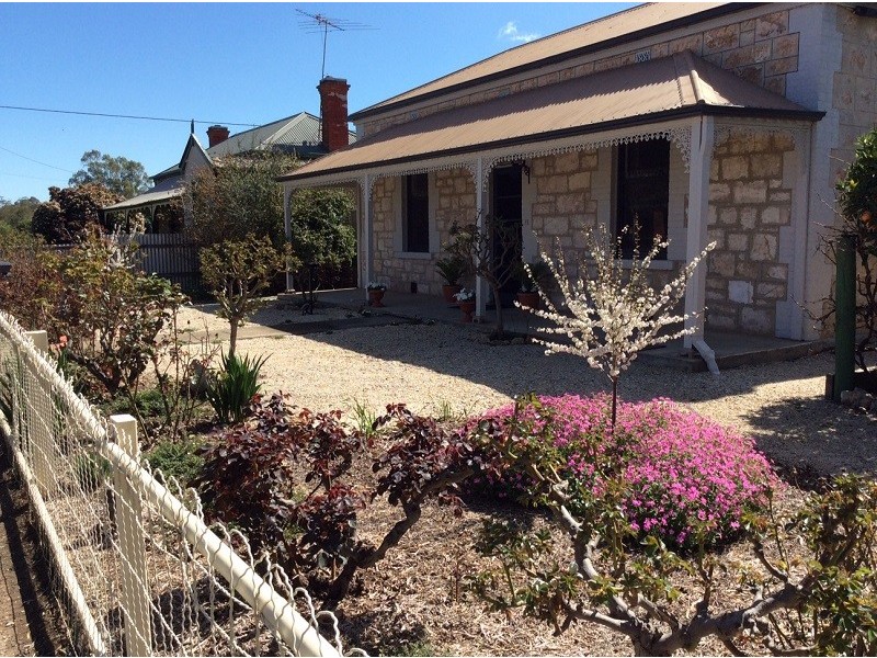 10 Masters Street, Riverton SA 5412