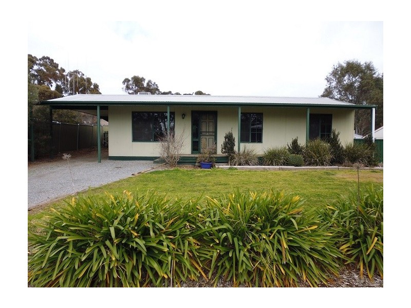 26 Blyth Road, Clare SA 5453