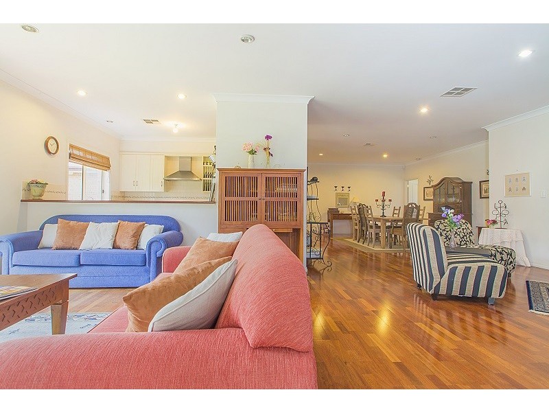 9 Bleechmore Street, Auburn SA 5451