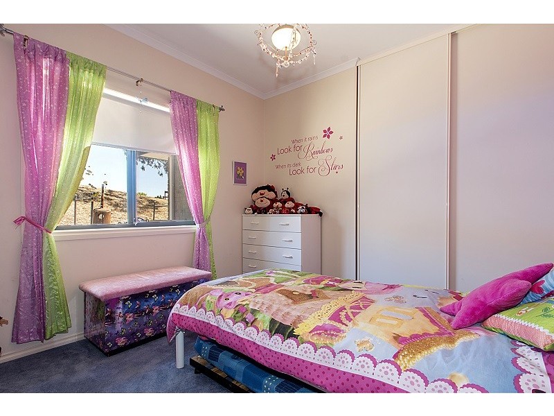 39 Jarman Crescent, Clare SA 5453