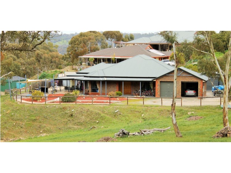 39 Jarman Crescent, Clare SA 5453