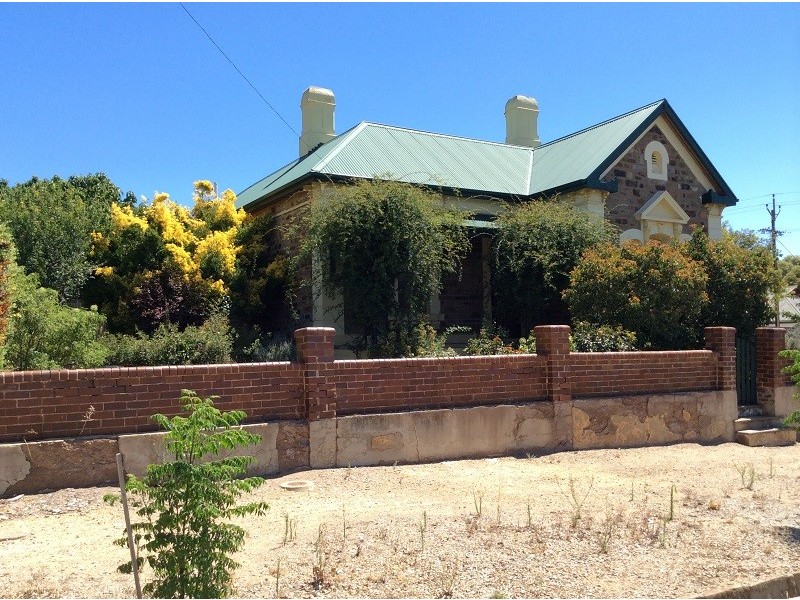 12 Kangaroo St, Burra SA 5417