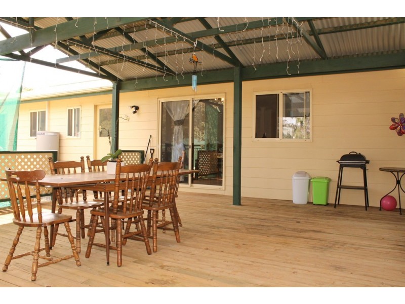 12 Kelly Street, Clare SA 5453