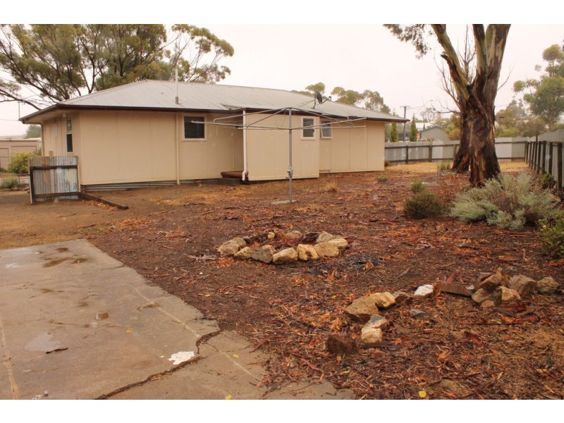 9 Smelts Road, Burra SA 5417