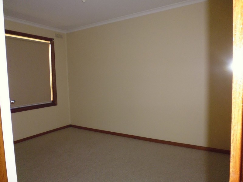 12 Wien Smith Ave, Clare SA 5453