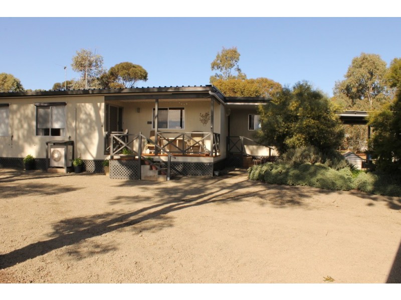 2 Staveley Street, Farrell Flat SA 5416