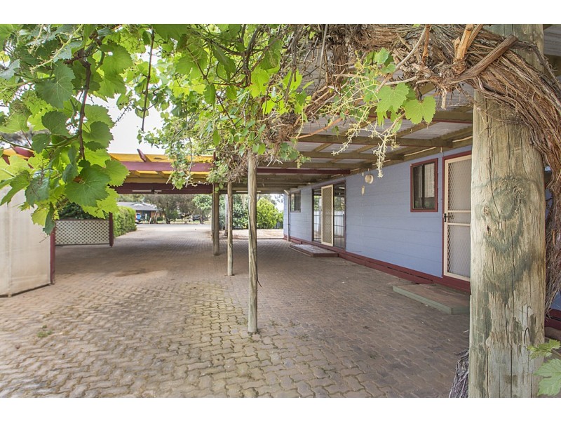 15 Racecourse Road, Balaklava SA 5461